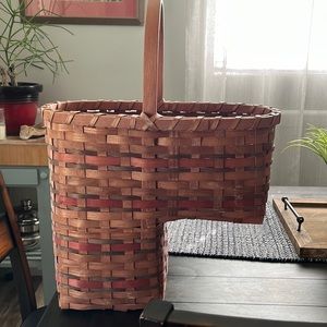 Wicker stair basket